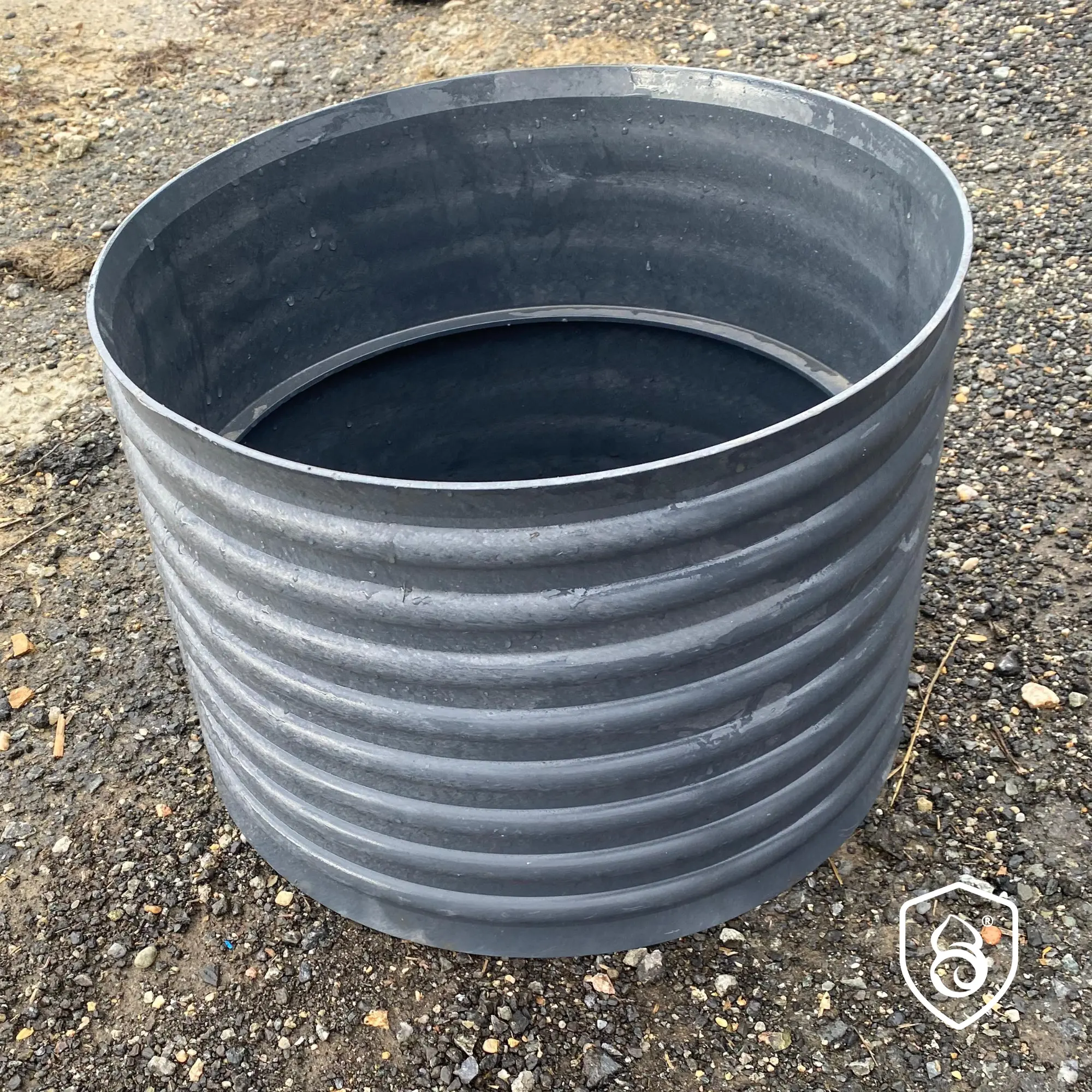 Mufe pentru țevi corugate, SN4, lungime 0,3 m, disponibile OD40–OD630. Ideale pentru drenaj, canalizare și protecție cabluri.